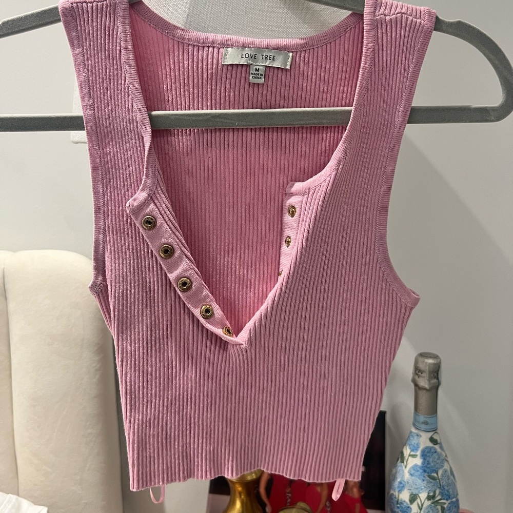 Pink tank top